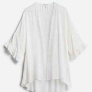 NWT Emory Park Rory Crochet Trim Kimono